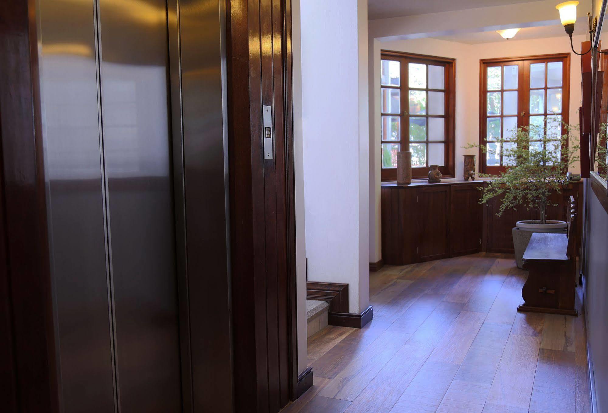 Hotel Residencia Del Sol Guatemala City Eksteriør bilde